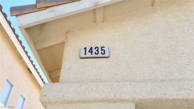 Building Photo - 1435 Hometown Ave