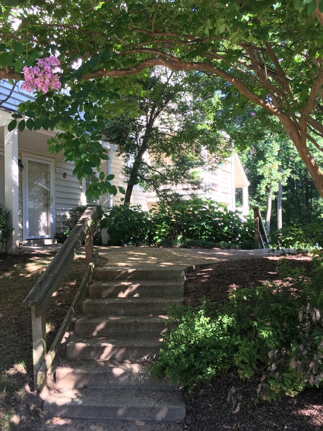Building Photo - 7752 Willow Point Dr