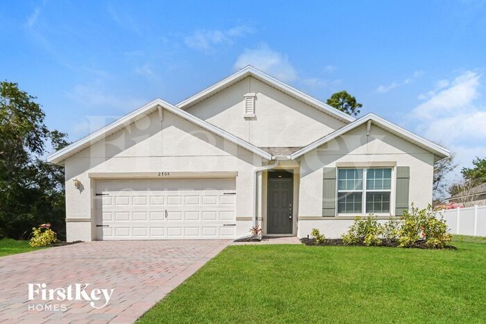 Foto principal - 2705 SW 4th Ln