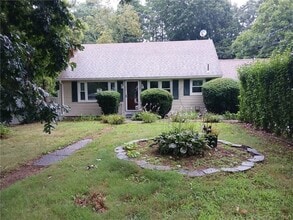 Building Photo - 21 Maple Rd