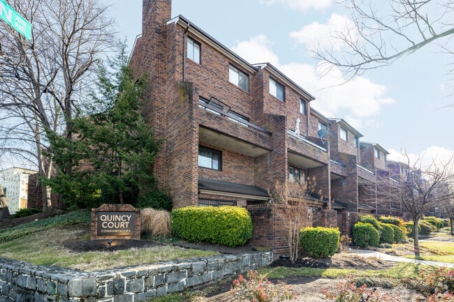 Quincy Court Condominiums