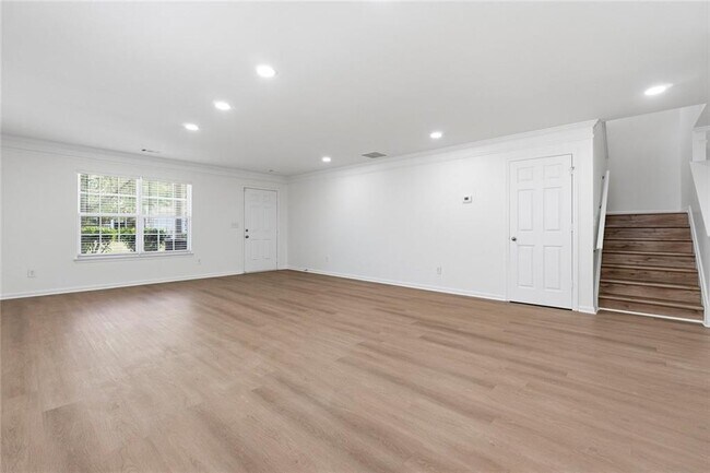 Foto del edificio - 3050 Centerglen Ln