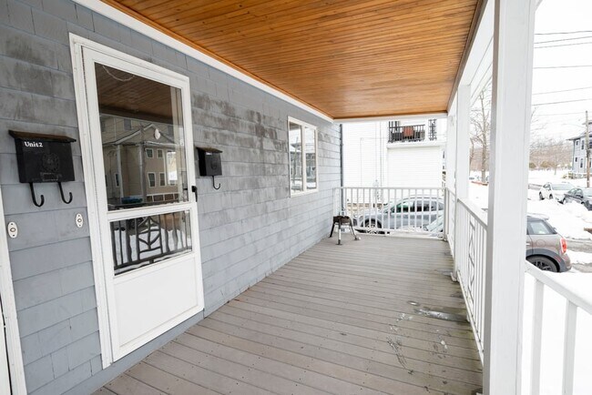 Foto del edificio - 15 Wheelwright Rd