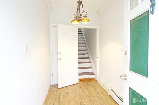 Foto del edificio - 1076 Fulton St