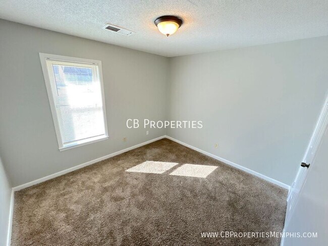 Building Photo - 6234 Midsummer Way