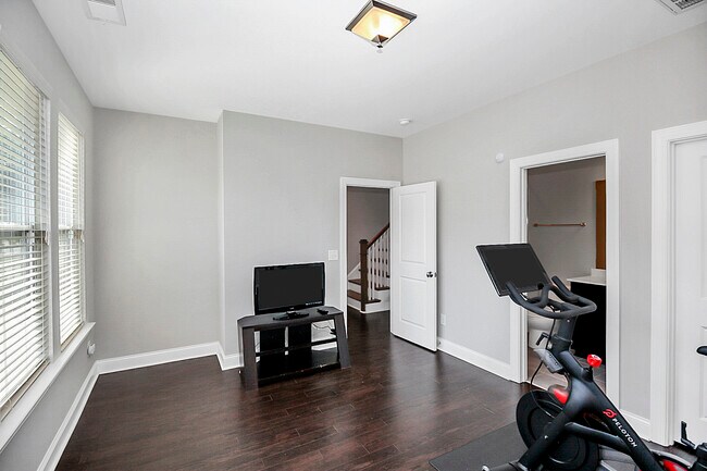 Foto del edificio - 2609 Statesville Ave