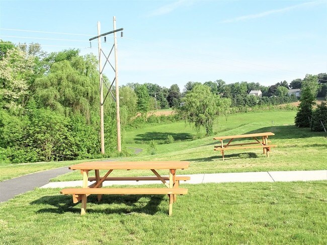 Building Photo - 300 Houck Drive