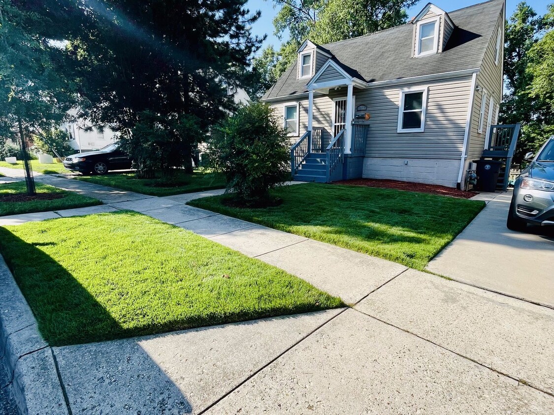 Primary Photo - 2 Bedroom Single Family Home in Hyattsvill...