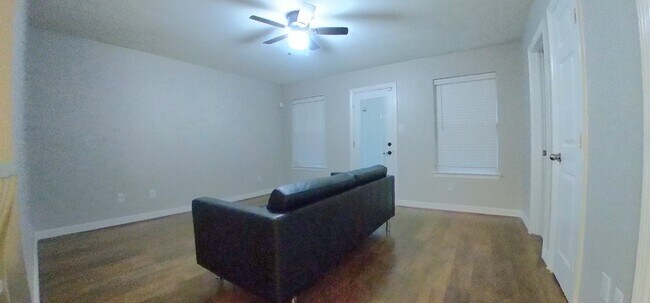 Foto del edificio - 1719 Stacy Crest