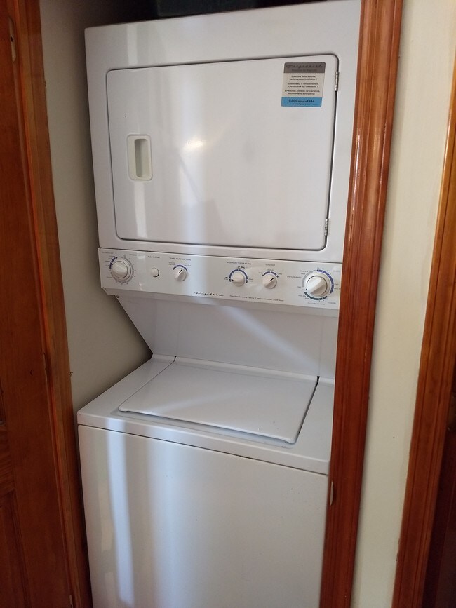 In-unit washer & dryer - 439 73rd St