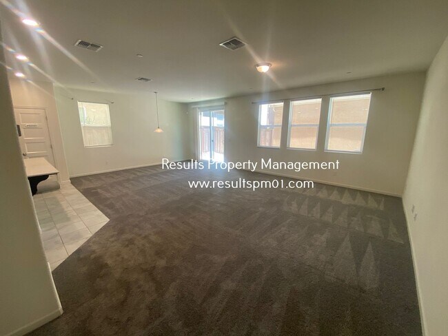 Building Photo - Beautiful Natomas 4 Bedroom Solar Home