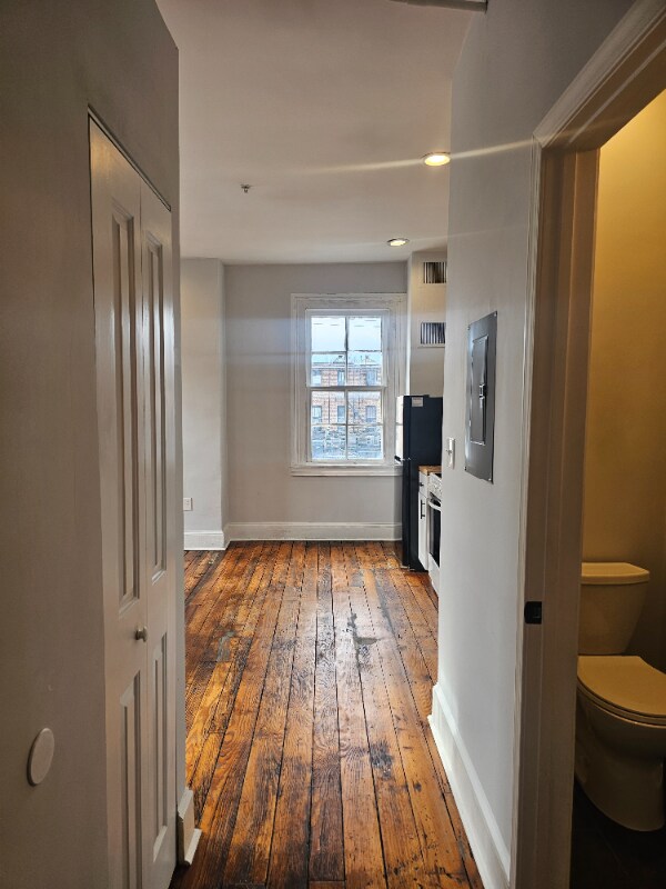 Foto del edificio - 2116 N Charles St