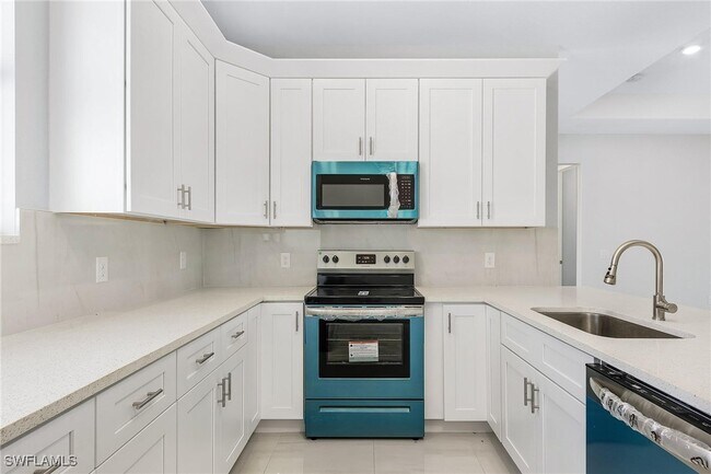 Foto del edificio - 2716 Diplomat Pkwy W