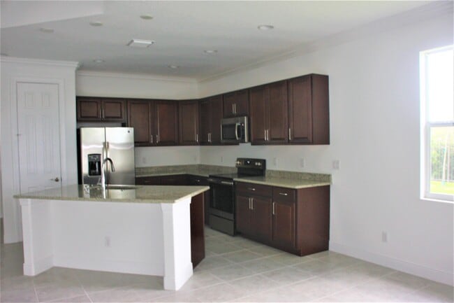 Building Photo - 2589 Bella Vista Cir