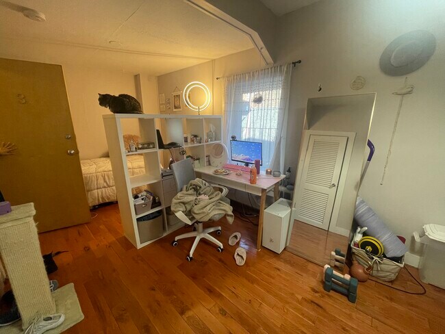 Foto del edificio - 437 Hanover St