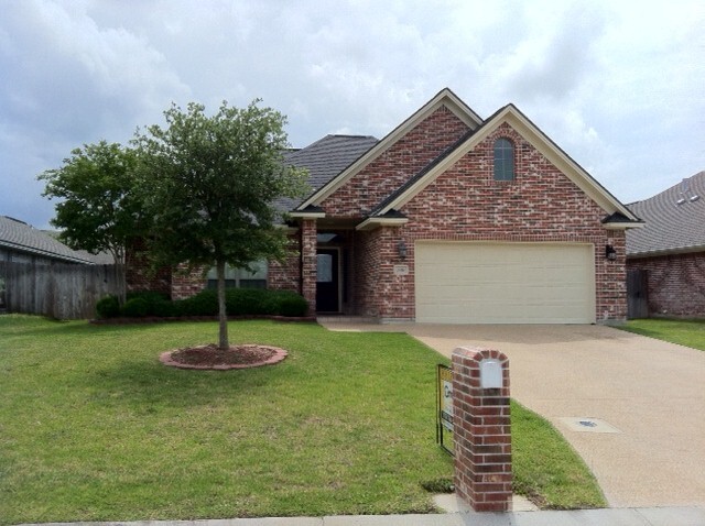 Foto principal - Beautiful 3/2 House in Edelweiss Subdivision!