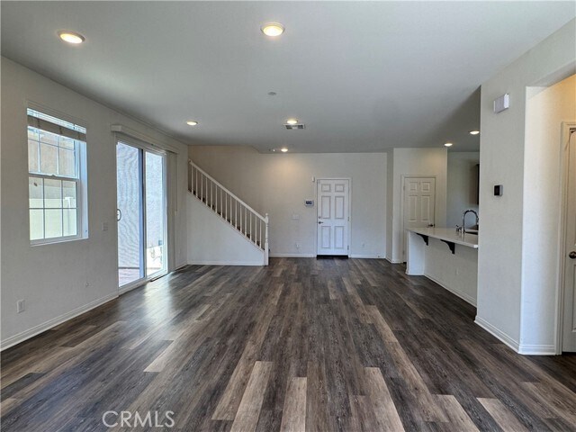 Building Photo - 5945 Silveira St