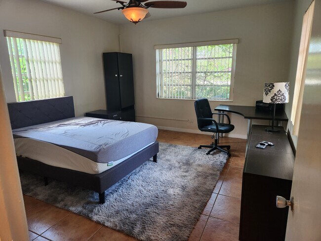 Foto del edificio - 1439 Miller Rd