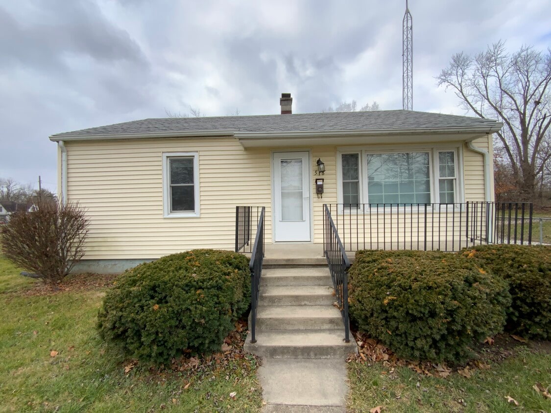 518 N Bowman Ave, Danville, IL 61832 House Rental in Danville, IL