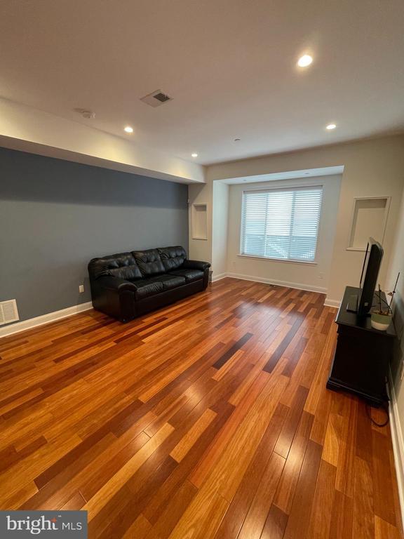 Foto del edificio - 2304 Alter St