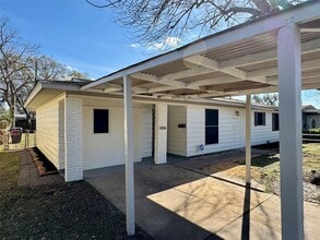 Building Photo - 10206 Buena Park Dr