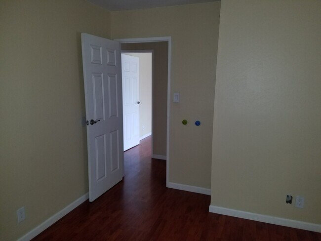 Foto del edificio - 14131 Frances St