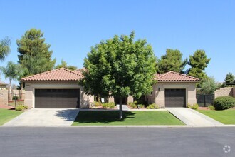 Building Photo - 14910 Via Messina Dr
