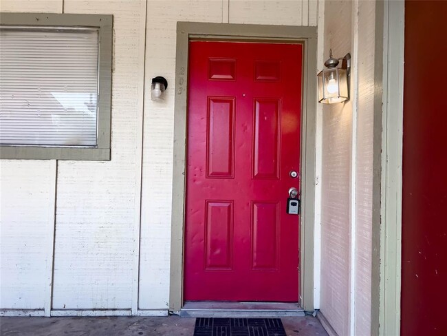 Foto del edificio - 8907 Parkfield Dr