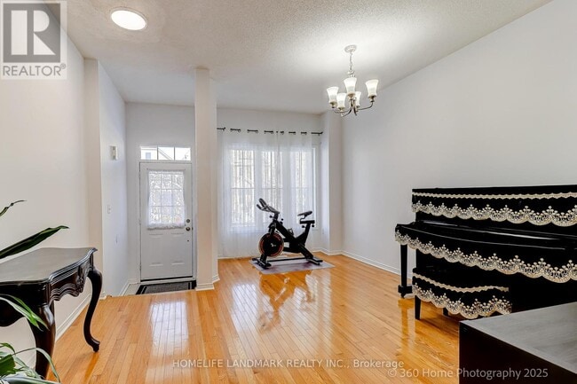 Building Photo - 51 Lebovic Dr