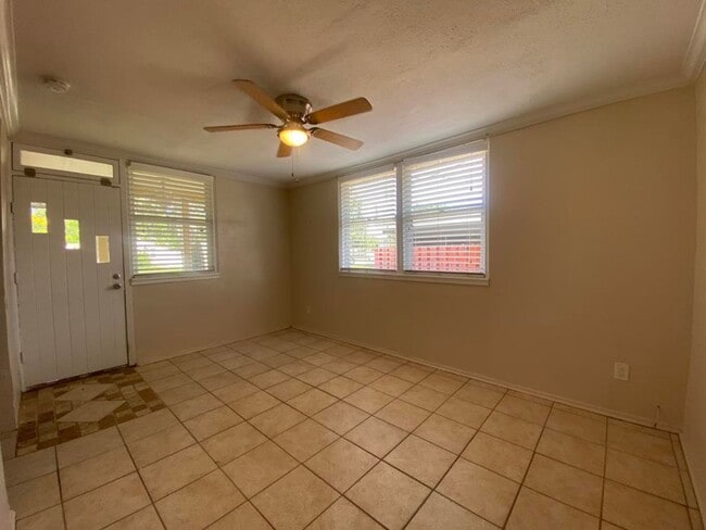 Building Photo - 3/2 in Holly Hill