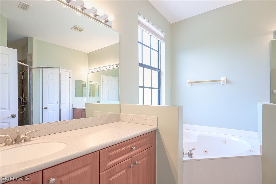Building Photo - 15056 Summit Pl Cir