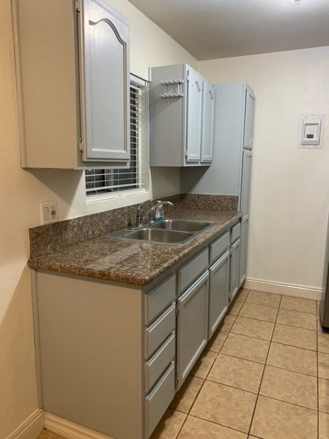 Foto del edificio - 419 N Elena Ave