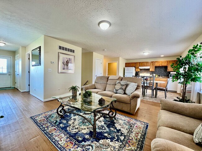 Building Photo - 260 Overbrook Ct