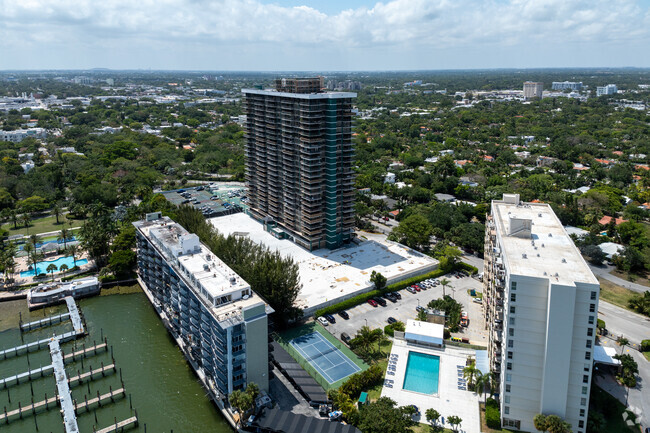 780 NE 69th St - Palm Bay Yacht Club Condo