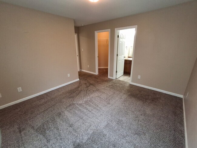 Building Photo - 314 Mertle Dr