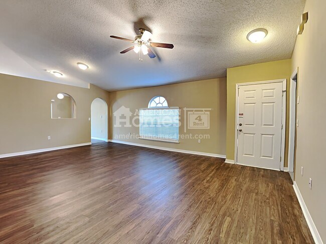 Building Photo - 6679 W Gentle Oaks Drive