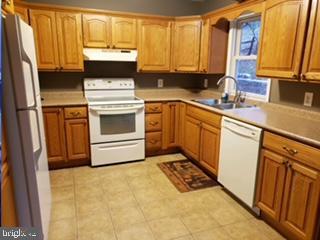Primary Photo - 41 Lindy Ln