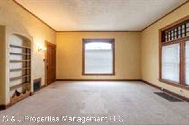 Foto del edificio - 1 br, 1 bath House - 944 East Walnut St