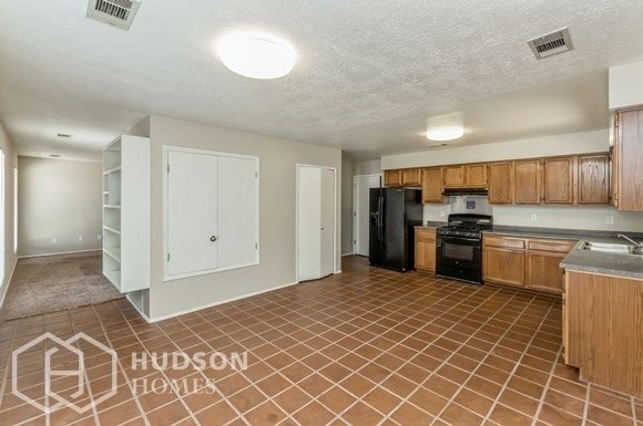 Foto del edificio - NOW AVAILABLE! 871 Baltic Ave SE, Rio Ranc...