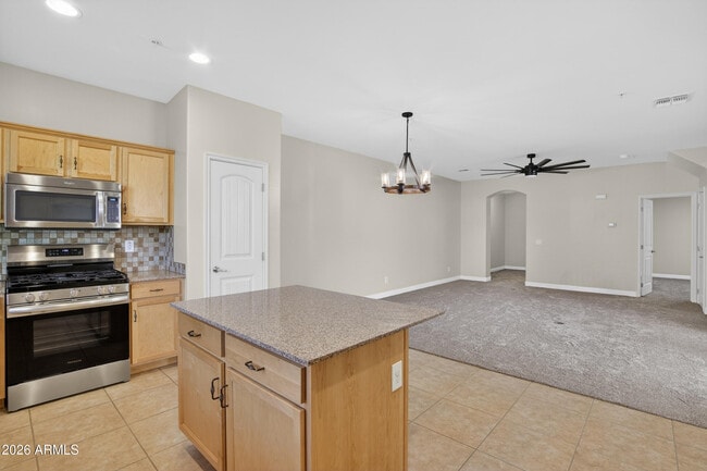 Foto del edificio - 20937 W White Rock Rd