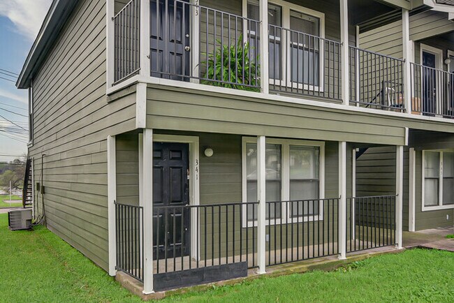 Building Photo - 341 Ware Dr