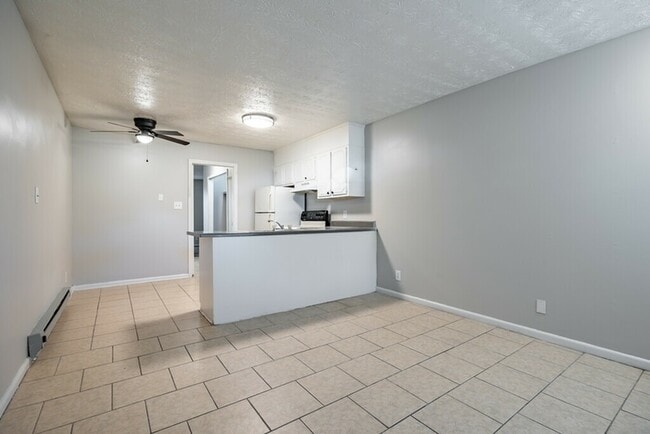 Foto del edificio - Twin Pines Apartments