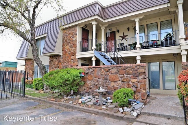 Foto del edificio - 6736 S Lewis Ave