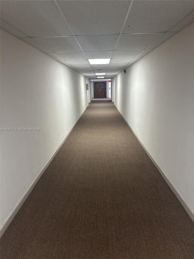 Foto del edificio - 5800 SW 127th Ave