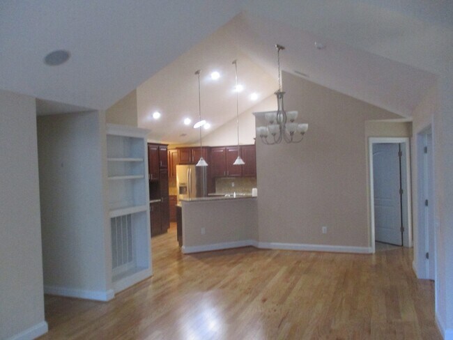 Foto del edificio - One floor living in 55+ community with a 2-car garage