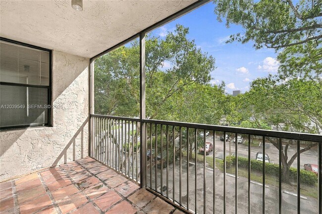 Building Photo - 6800 Cypress Rd