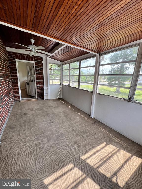 Foto del edificio - 9409 Belair Rd