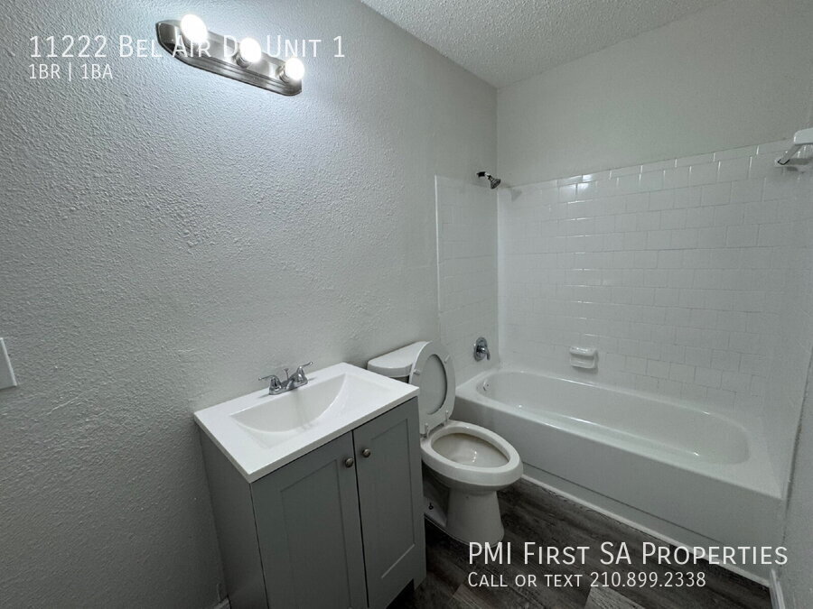 Building Photo - 11222 Belair Dr