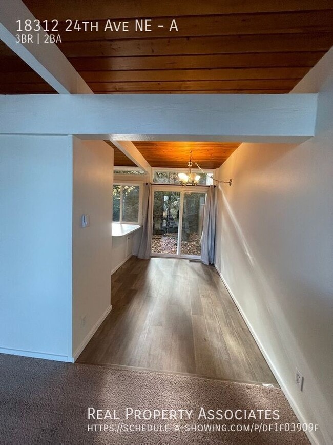 Foto del edificio - 18312 24th Ave NE