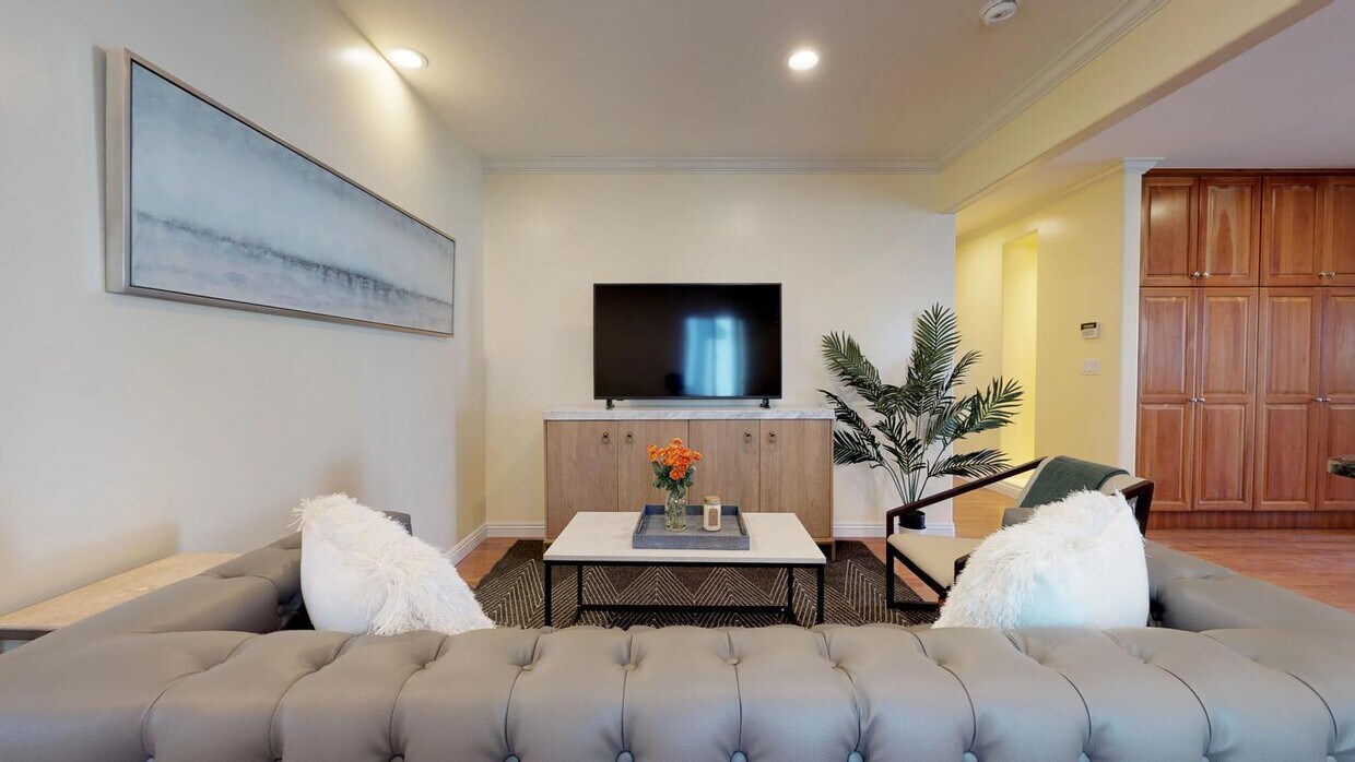 Room in 6 Bedroom Home at 12534 Woodgreen St House Rental in Los